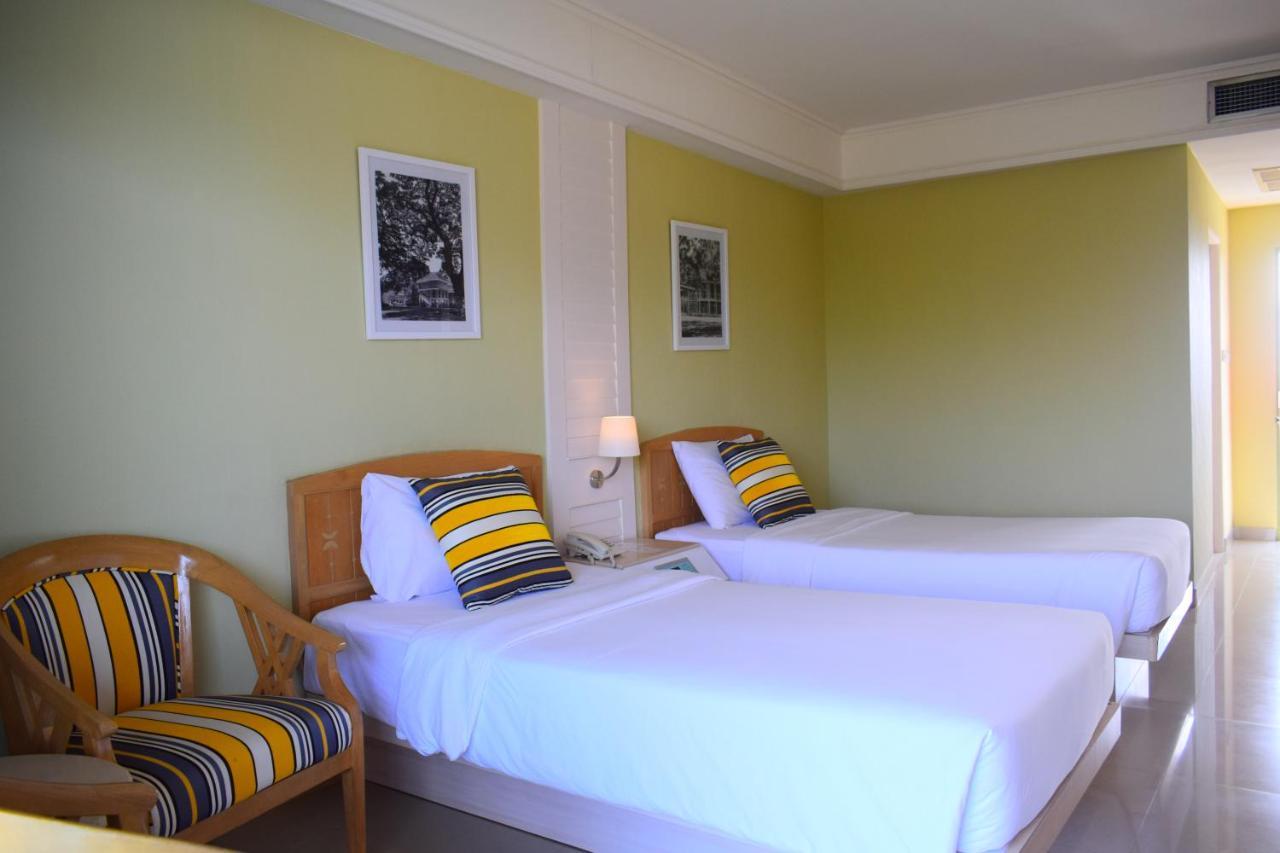 Seapine Beach Golf And Resort Hua Hin Ban Khao Takiap 外观 照片